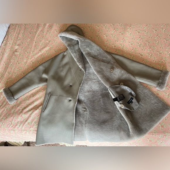 HiSO Baylie Reversible Hooded Shearling Coat NWT - Picture 3 of 8